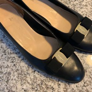 Salvatore ferragamo black bow pumps